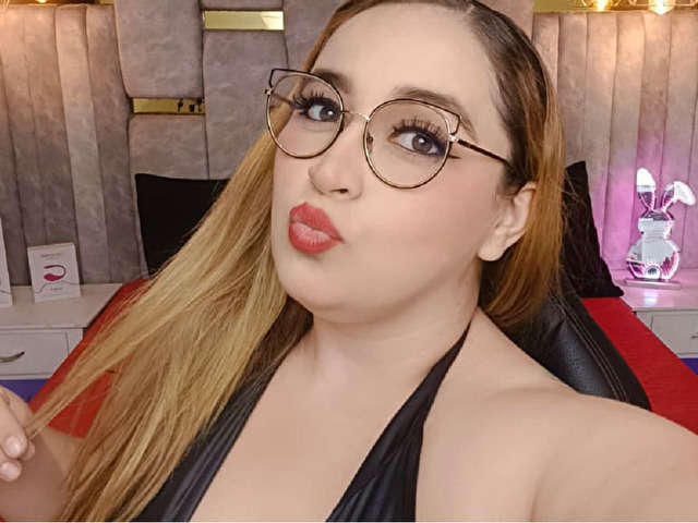 NATASHABLOND free sexy photo