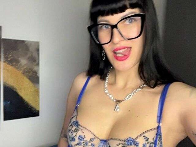 AGATAMOORE free sexy photo