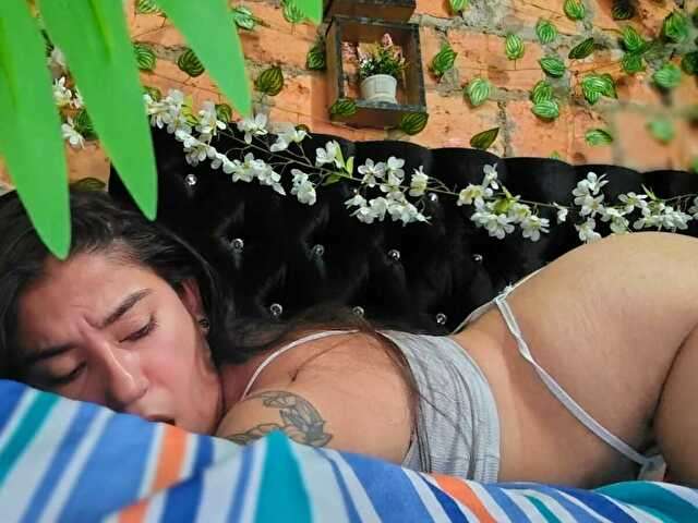 KENIAWALKER1 free sexy photo