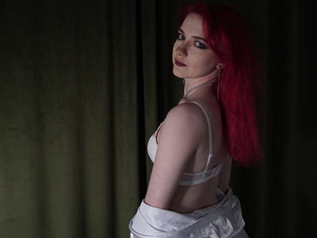MERCYN free sexy photo