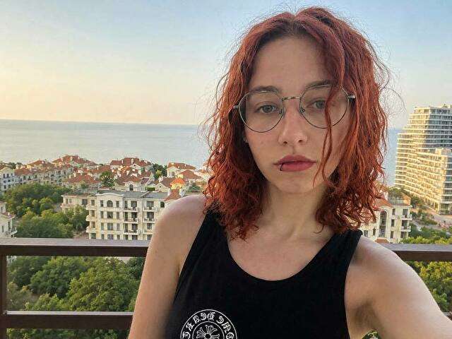 REDFOXIE free sexy photo