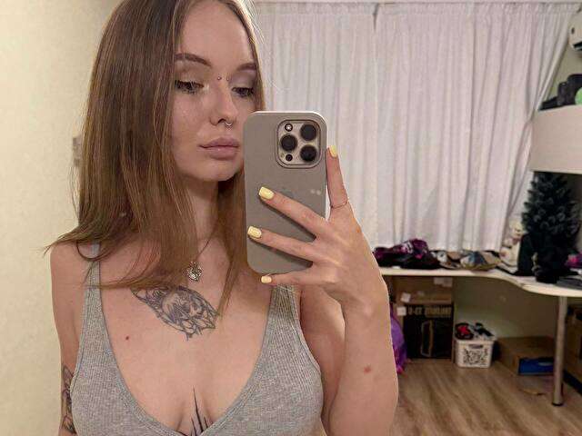 BOLLYMOLLY free sexy photo