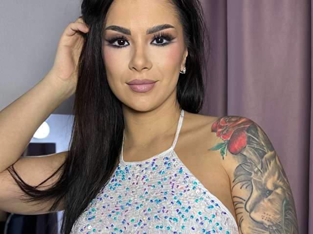 LARAMINXX free sexy photo