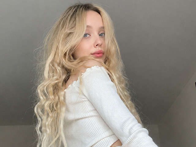 DOLLDIANA free sexy photo