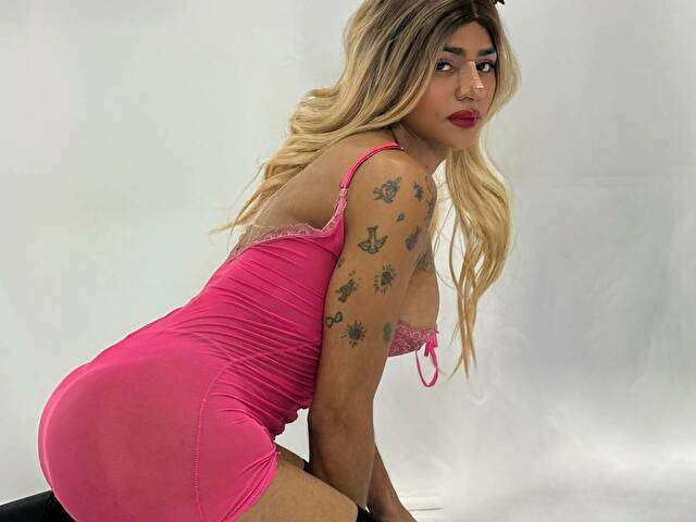 CORALINE21 free sexy photo