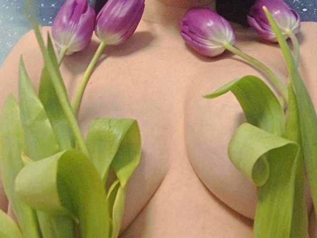 AZALEA free sexy photo