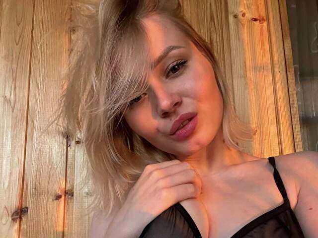 BLONDEFAIRY free sexy photo