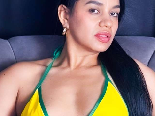 EMLIY free sexy photo