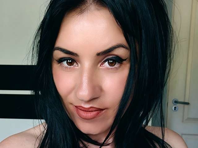 GODESSUNIQ free sexy photo