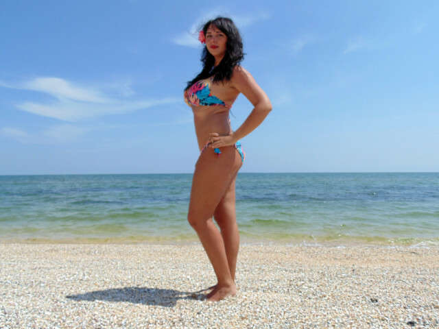 PERFECTWOMEN free sexy photo