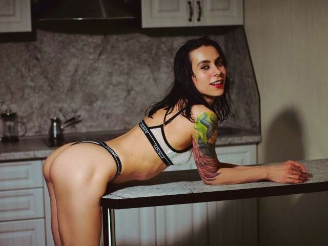SHANIABAISER free sexy photo
