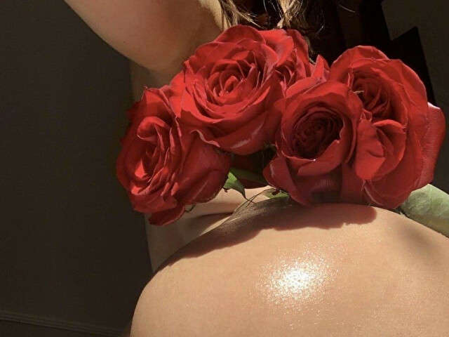 CHLOECARAMEL free sexy photo