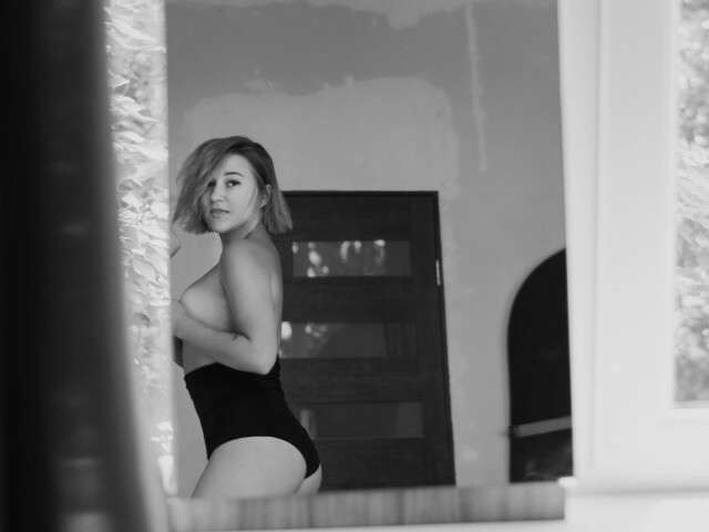 MOONSMILE free hard sexy photo