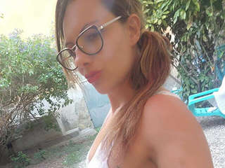 CERISE132 amateur webcam photo